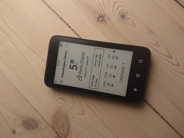 E-ink phone Mudita Kompakt displaying weather information